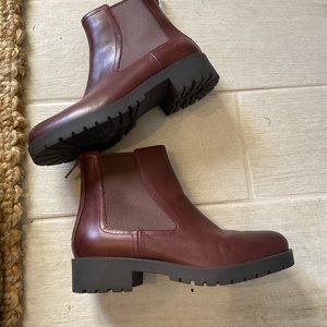 Brown leather Chelsea boots